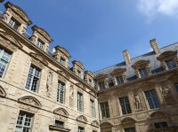 Tag 4 01.05.2023  Stadtbummel im Marais, Hôtel de Sully