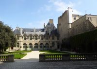 Tag 4 01.05.2023  Stadtbummel im Marais, Hôtel de Sully