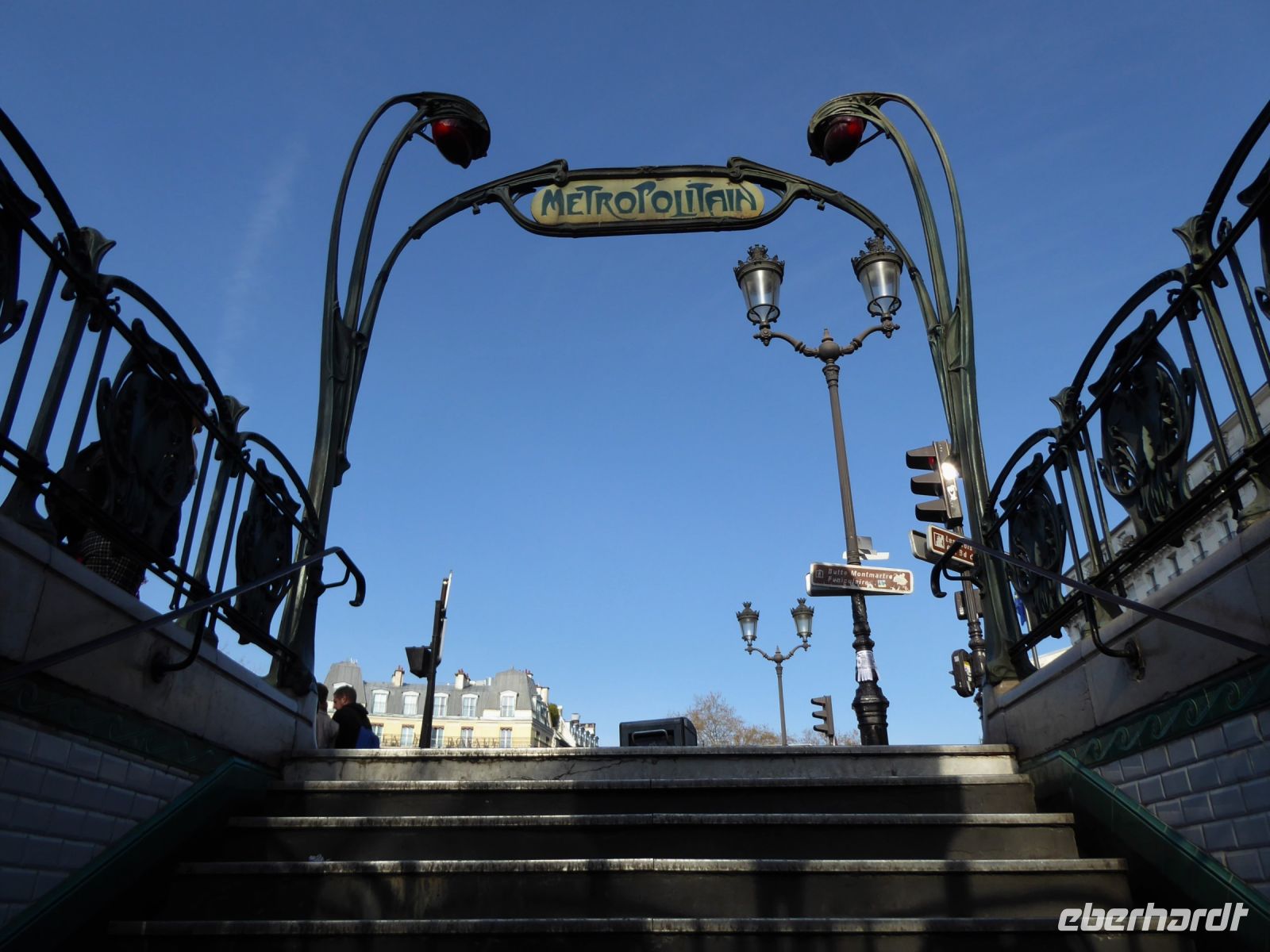 Tag 4 01.05.2023  Moulin Rouge, Métrostation Blanche