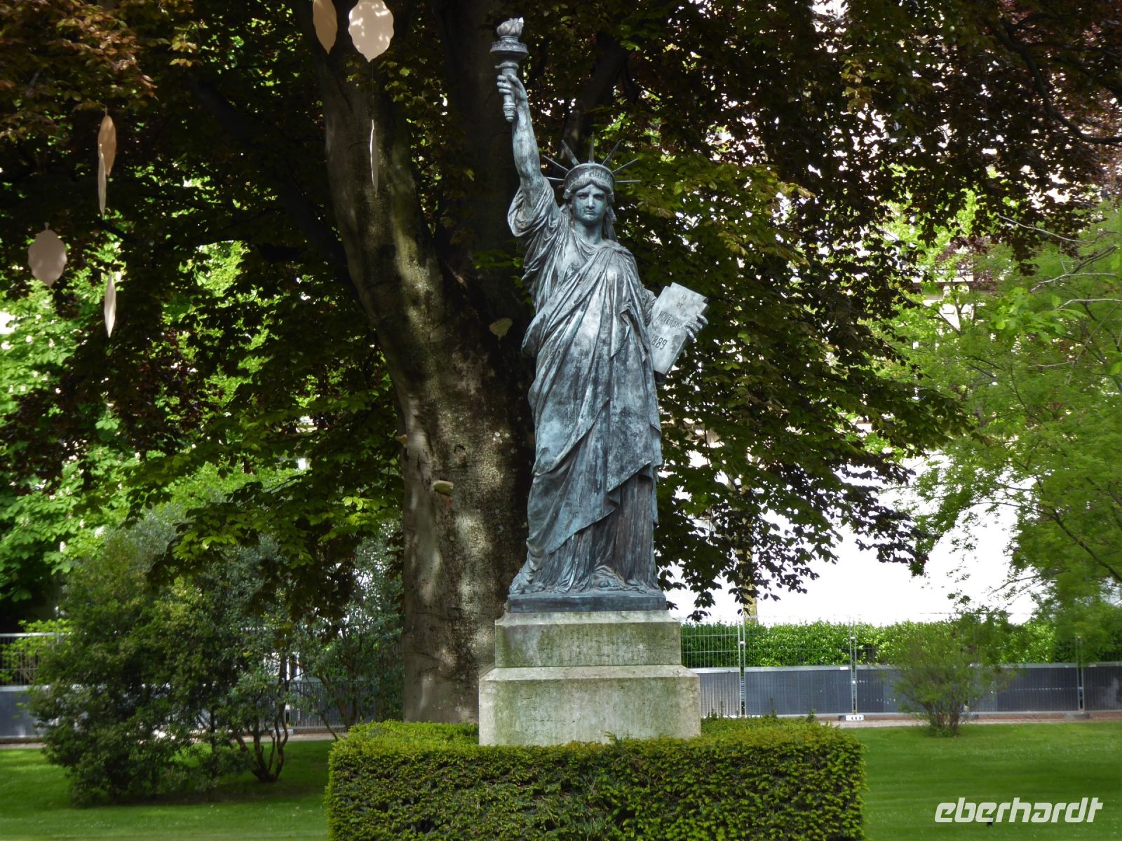 Tag 6 04.05.2023 Spaziergang am Morgen: Jardin de Luxembourg, Liberty