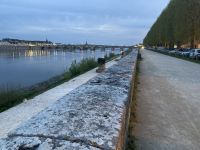 Blois  - eine der wichtigen steinernen Brücken über der Loire