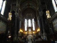 im Inneren von Notre Dame