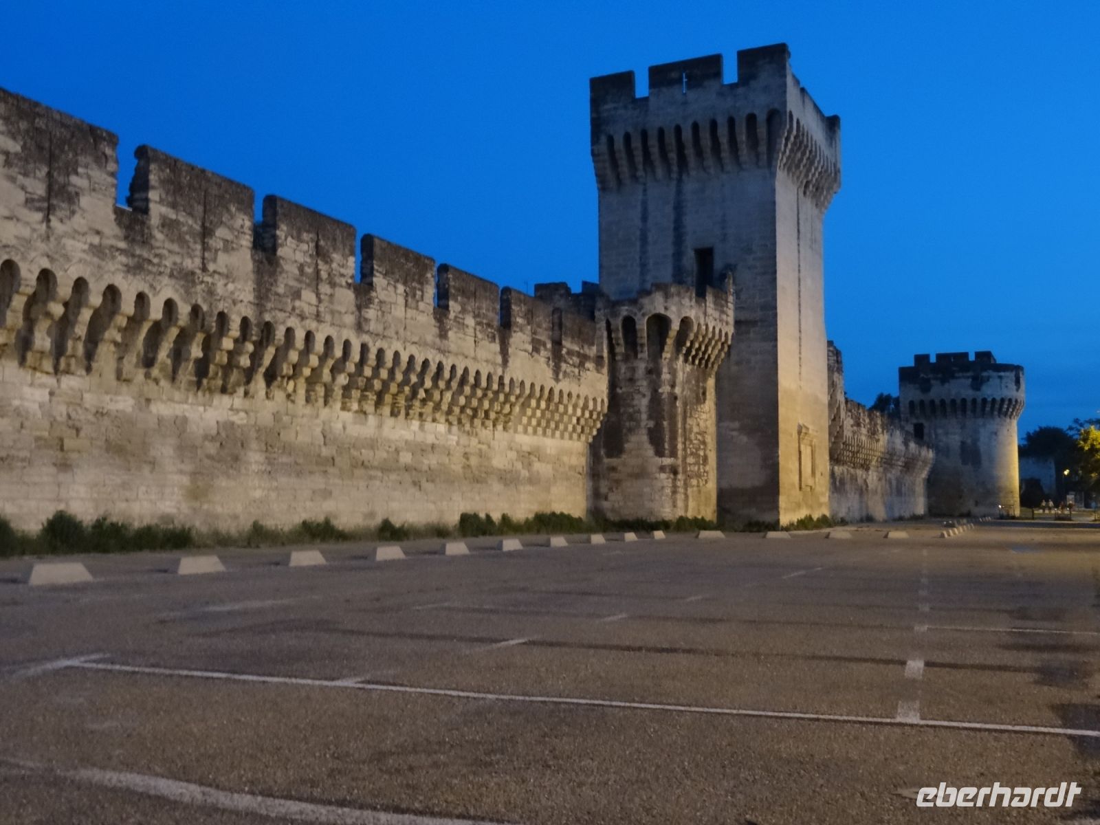 Abendspaziergang in Avignon - alte Stadtmauer