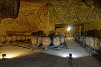 Radreise an die Loire im Mai 2023 - Bei der Weinprobe im Tuffsteinkeller in Chinon