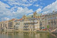 Radreise an die Loire im Mai 2023 - Am Moselufer in Metz