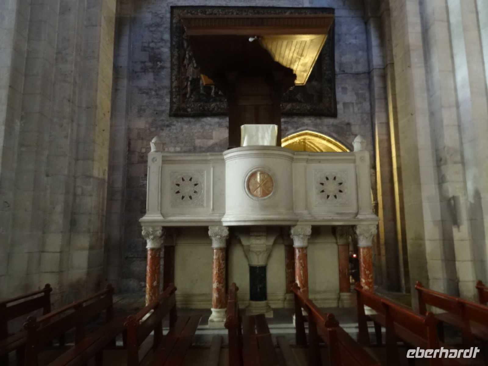 Kanzel im Inneren der Kathedrale