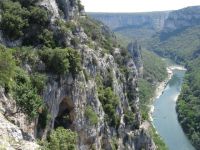 Ardeche bei der Grotte de la Madeleine
