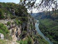 Ardeche bei der Grotte de la Madeleine