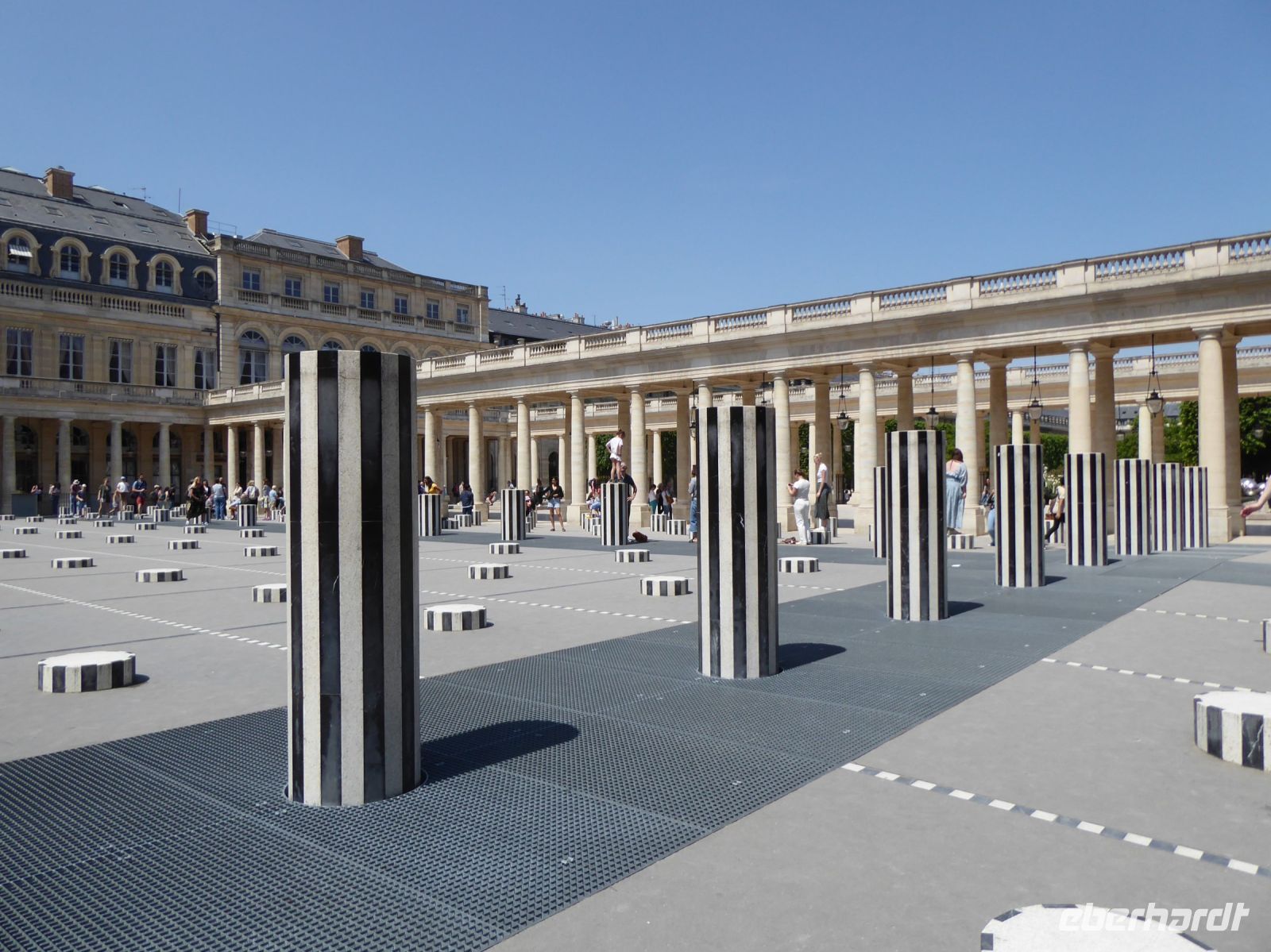 Tag 3 29.05.2023 Entdeckertour, Palais Royal, Kunstwerk von Daniel Buren