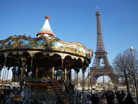 Eiffelturm mit Karussell