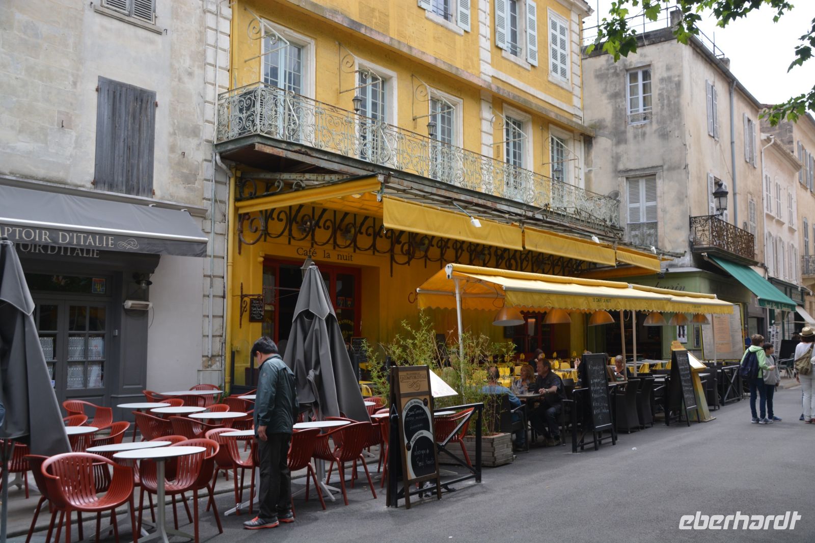 das gelbe Café in Arles