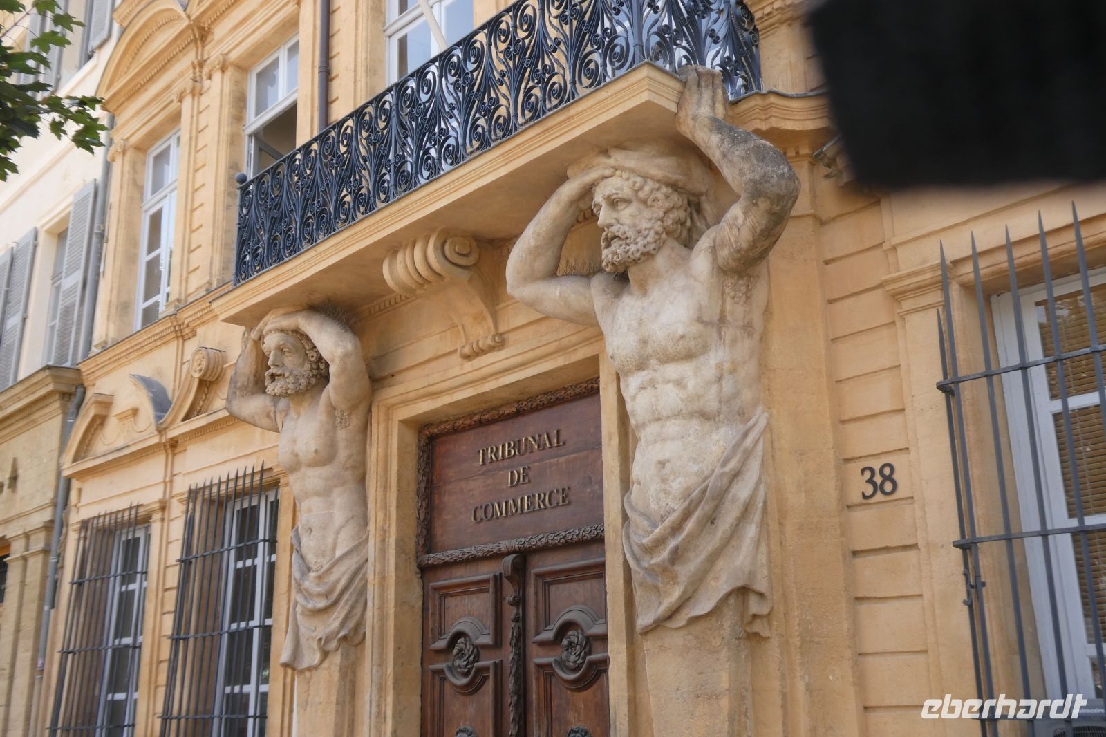 Stadtpalais mit interessantem Eingang