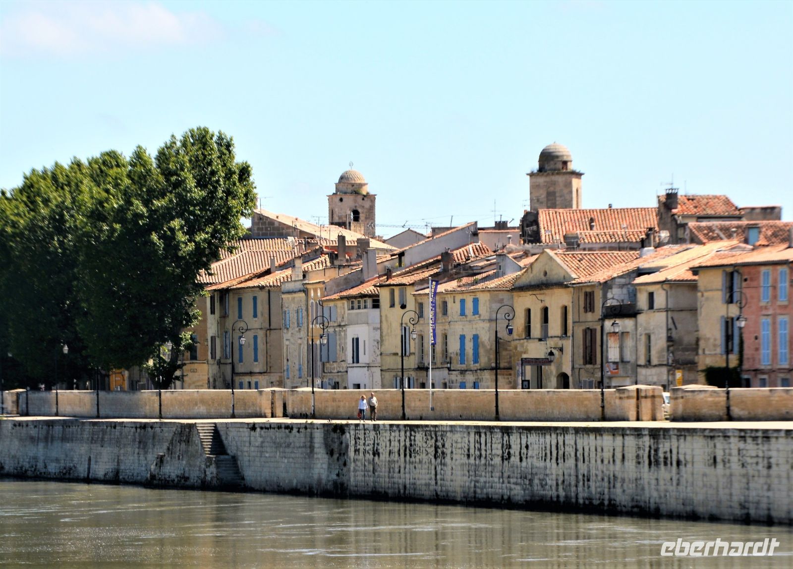 erster Blick auf Arles