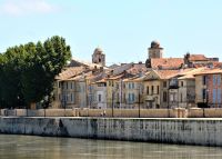 erster Blick auf Arles