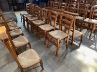 Kirchenstühle mit passenden Kniebänken