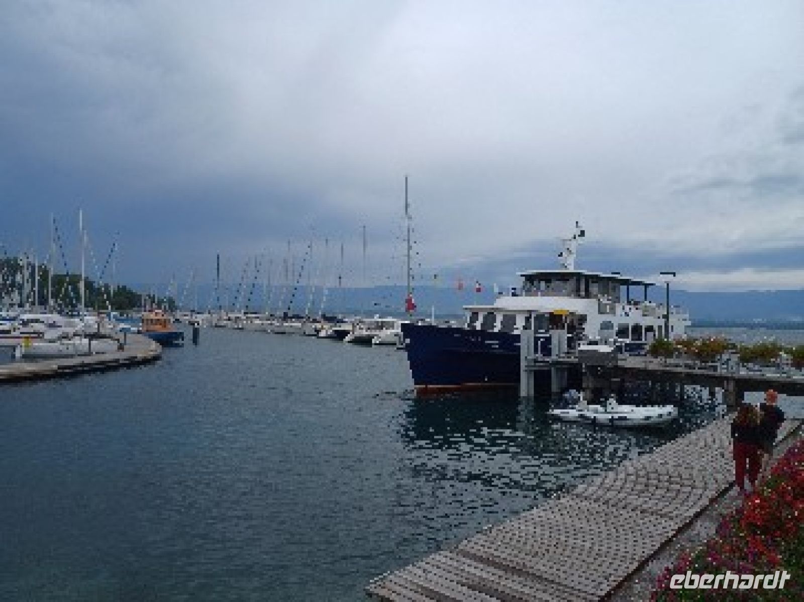 Das Schiff zur Seenrundfahrt