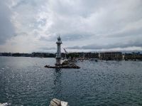 Sonnenreflexion auf dem Genfer See