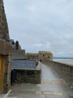 Auf den Wehranlagen des Klosterbergs