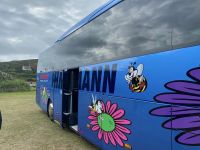 Bis vor das Tor am Wiesenparkplatz