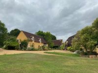 Blick auf die Hauptgebäude