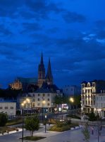 Blick vom Bahnhof Richtung Hotel und Kathedrale
