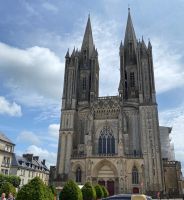 Coutances: Kathedrale von Westen gesehen
