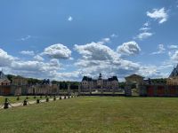 Das Schloss Vaux-le-Vicomte bei Prachtwetter