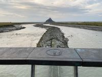 Der (geteilte) Fluss Couesnon und der Mont-Saint-Michel