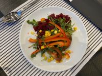 gesunder Salat als Vorspeise