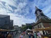 Markt vor der Kirche