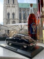 Stilleben mit Kathedrale