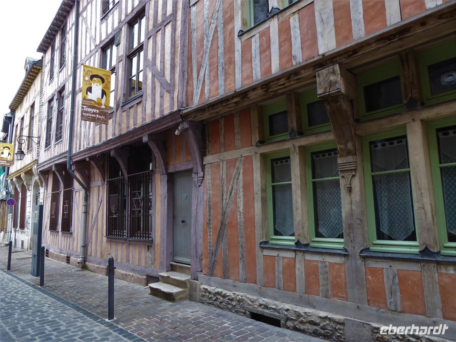 Tag 2 06.08.2023  Stadtspaziergang in Troyes, Synagoge