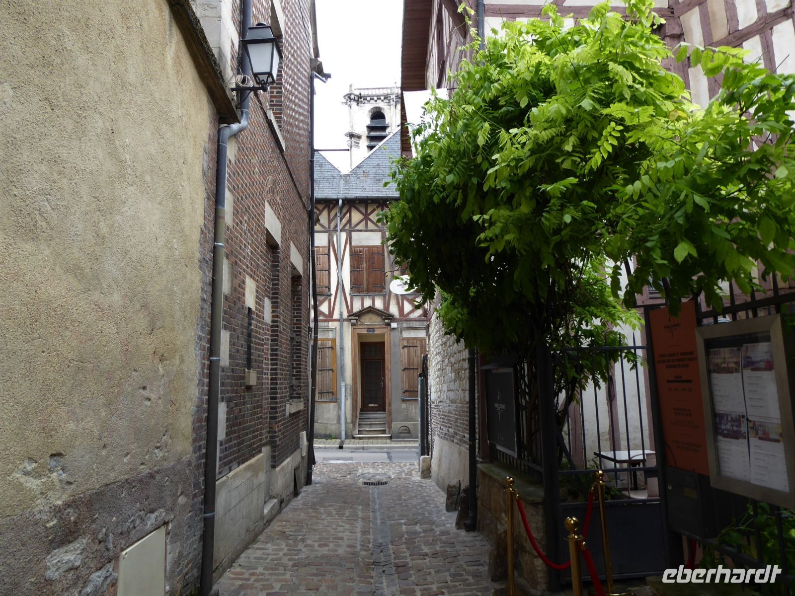 Tag 2 06.08.2023  Stadtspaziergang in Troyes