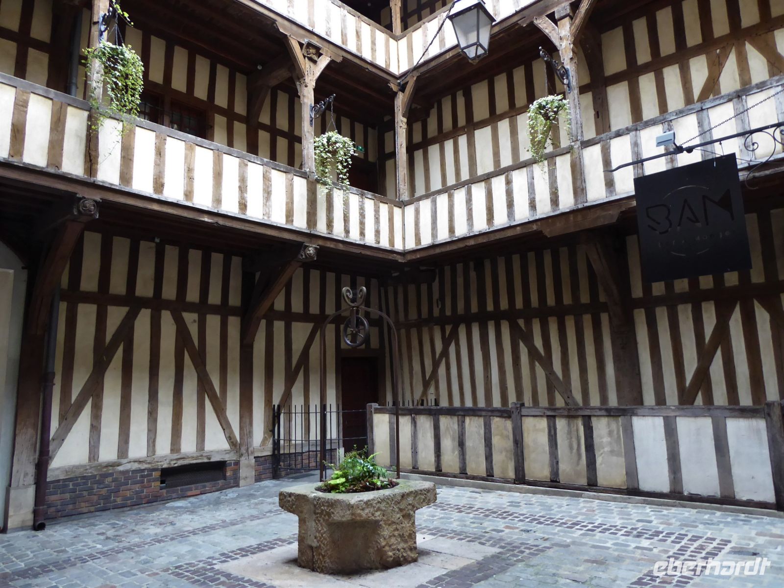 Tag 2 06.08.2023  Stadtspaziergang in Troyes