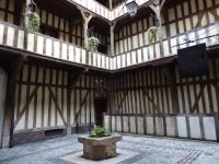 Tag 2 06.08.2023  Stadtspaziergang in Troyes