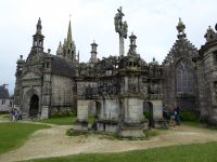 Tag 7 11.08.2023 umfriedeter Pfarrbezirk Guimiliau, Kalvarienberg