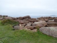 Tag 7 11.08.2023 Wanderung auf der Halbinsel Renote, Rosa Granitküste