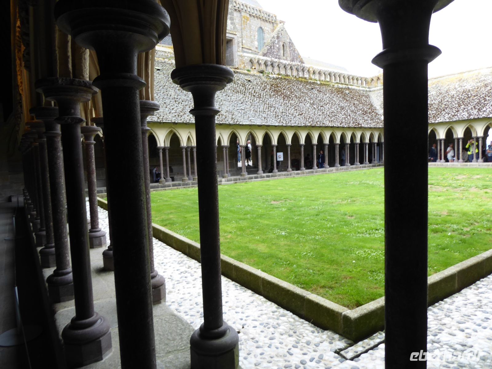 Tag 9 13.08.2023 Mont Saint Michel, Kreuzgang