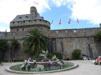 Tag 9 13.08.2023 Stadtmauer von St. Malò