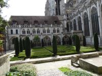 Tag 10 14.08.2023 Stadtführung in Rouen, Kreuzgang
