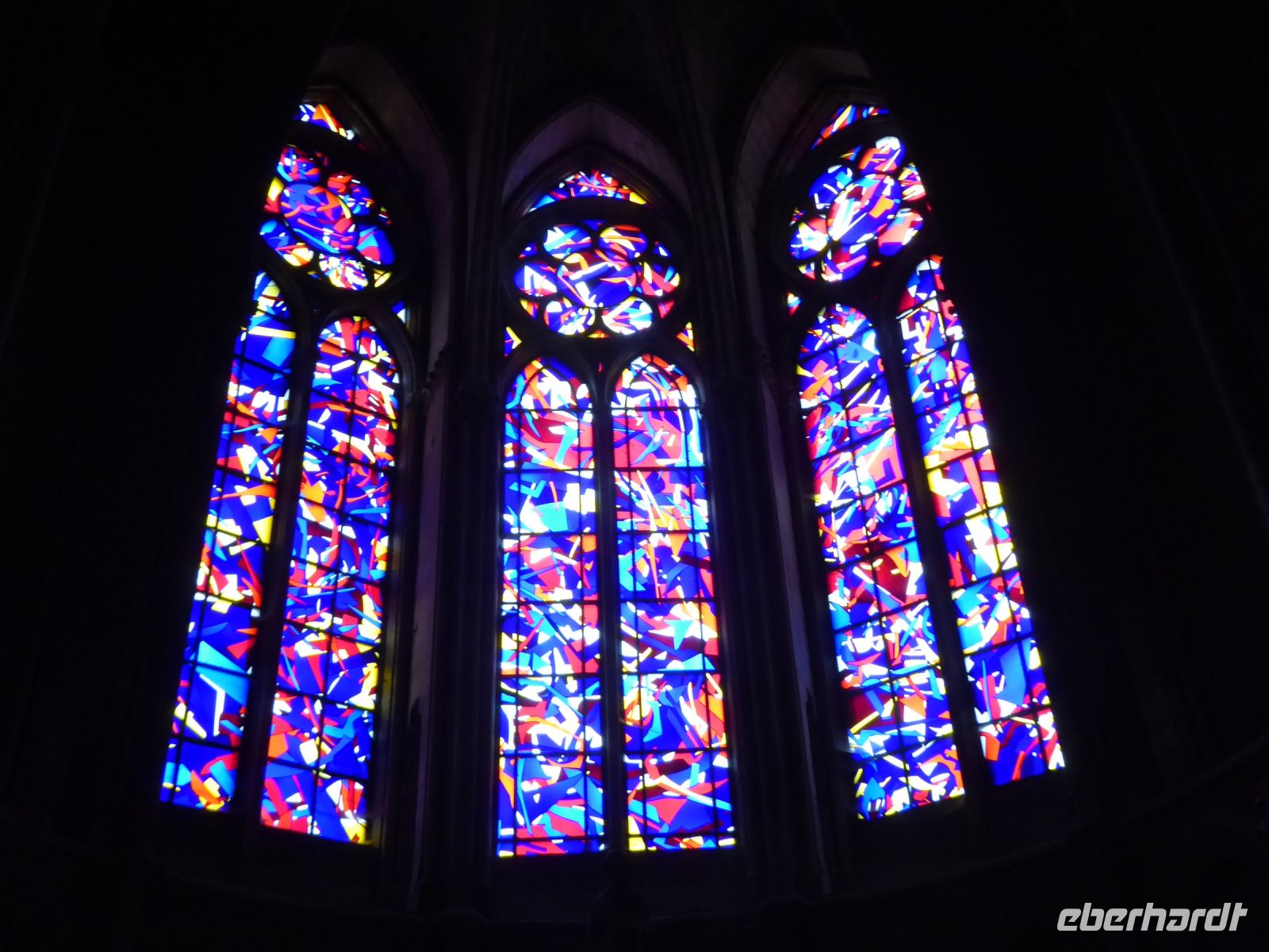 Tag 10 14.08.2023 Stadtrundgang Reims, Kathedrale, Glasfenster von Imi Knoebel