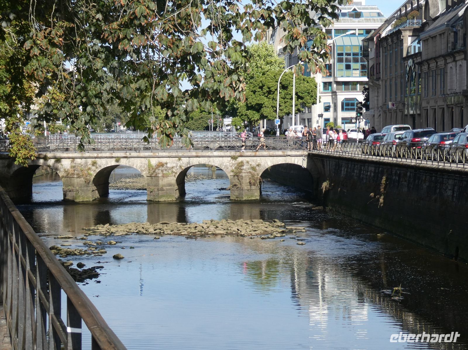 am Fluss Odet gelegen