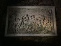 …eines der Basreliefs in den Kellereien von Vranken-Pommery