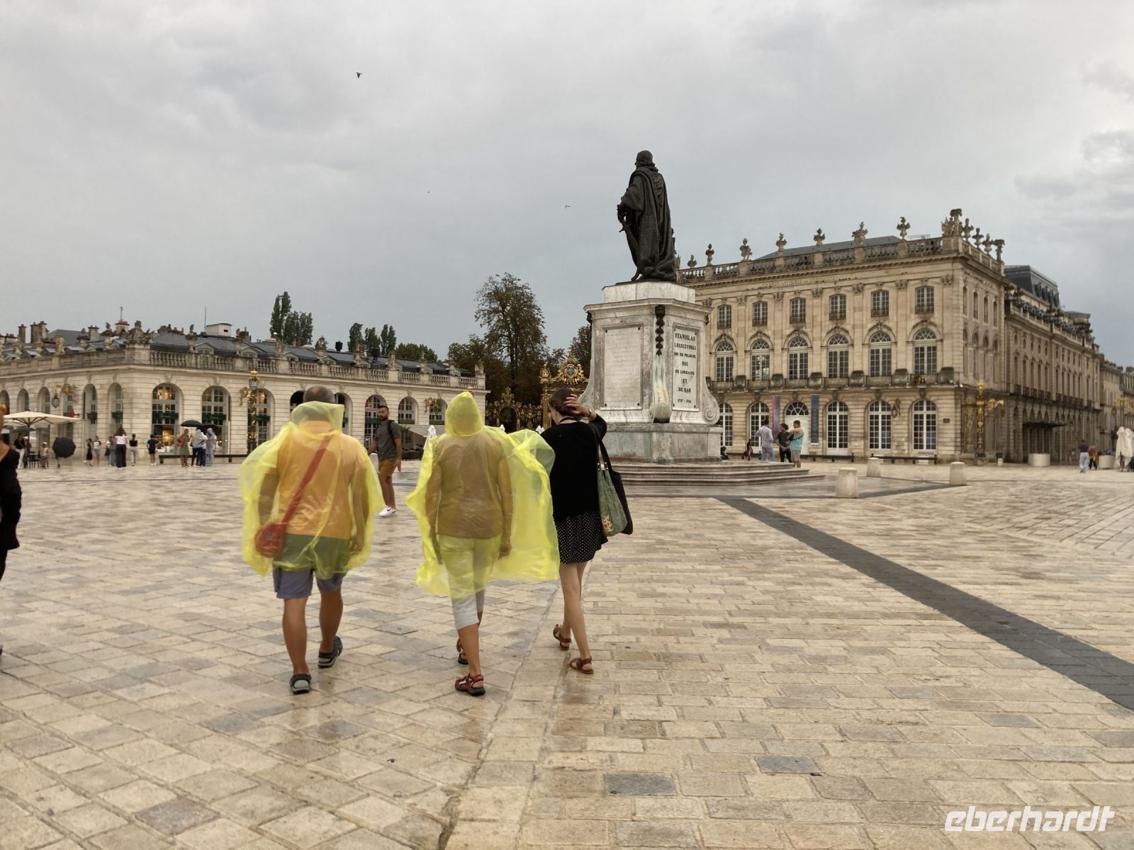 Zwei tapfere Reisegäste trotzen dem Regen!