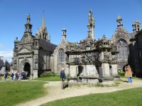 Tag 7 25.08.2023 Der umfriedete Pfarrbezirk von Guimilau 