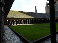 Tag 9 27.08.2023 Mont St. Michel, Kreuzgang