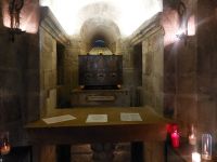 Krypta: Reliquien des Heiligen Benedikts