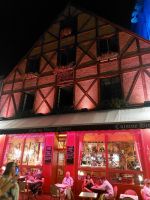 Tours: Place Plumereau bei Nacht