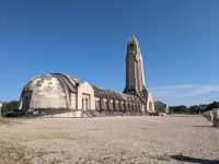 Verdun,Beinhaus (Ossuaire) auf den Schlachtfeldern