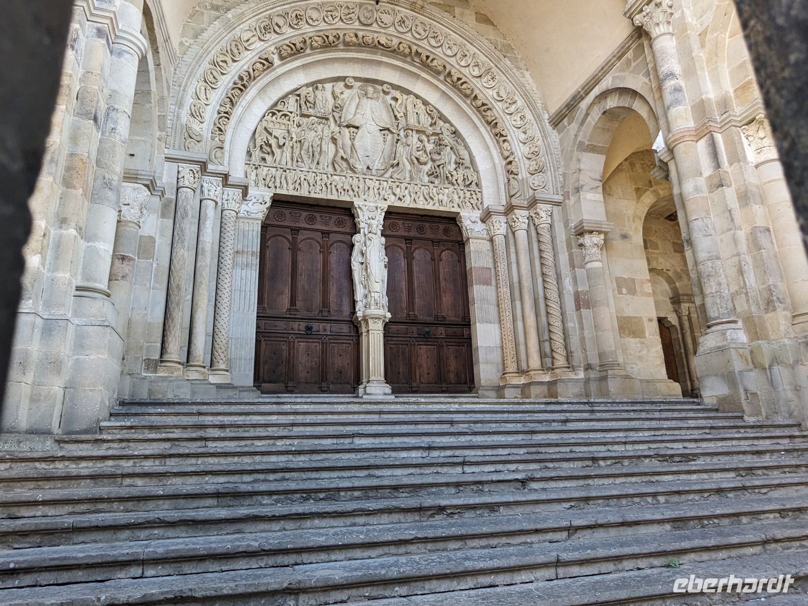 Autun, Kathedrale St. Lazare, Eingangsportal mit berühmtem Tympanon